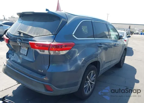 2017 Toyota Highlander Xle z USA, uszkodzony, nr VIN 5TDKZRFH3HS514241